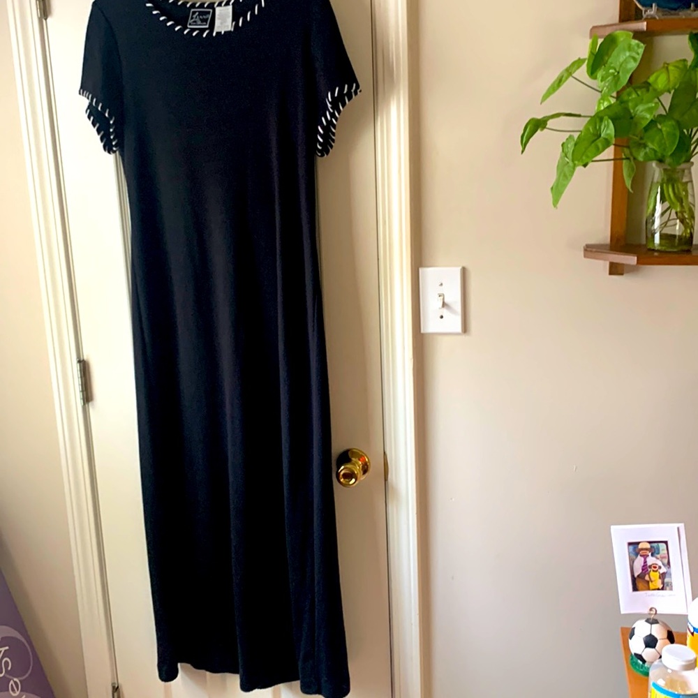 Lennie for Nina Leonard black & white dress L